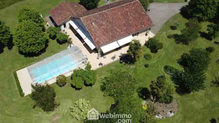 House for sale in Montsoué