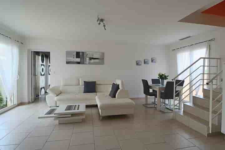 House for sale in Vendres