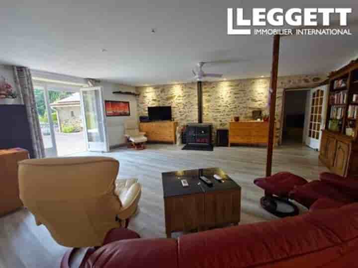 House for sale in Saint-Hilaire-de-Voust