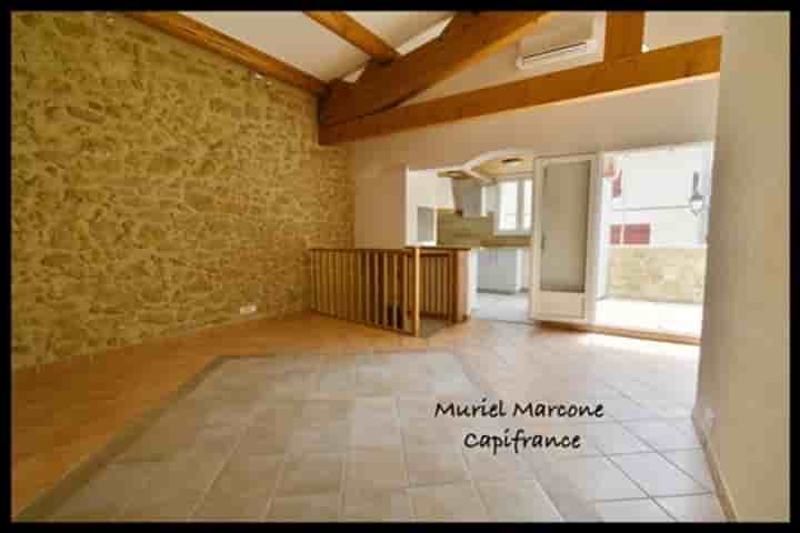 House for sale in Cadenet