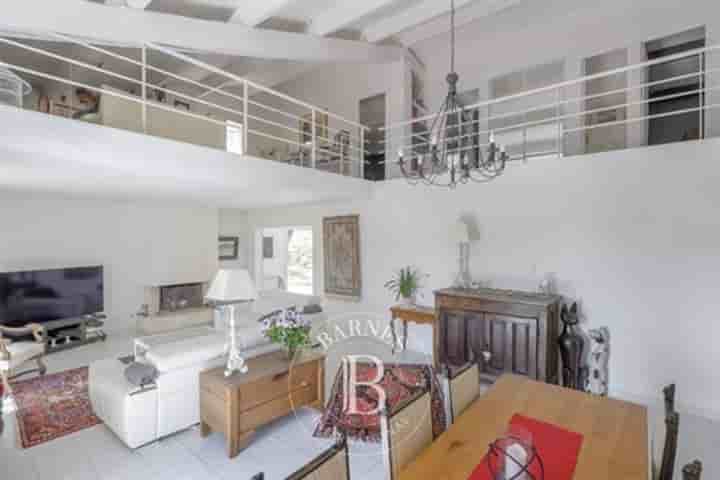 House for sale in Le Beausset