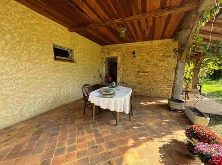 House for sale in Mauroux