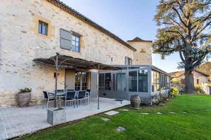 House for sale in Lavalade