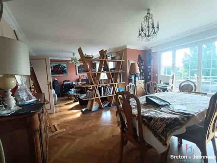 House for sale in Laval