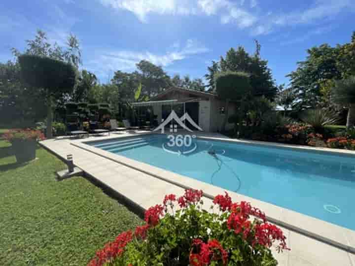 House for sale in Fourques-sur-Garonne