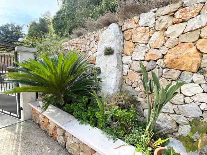 Maison à vendre à Saint-Laurent-du-Var