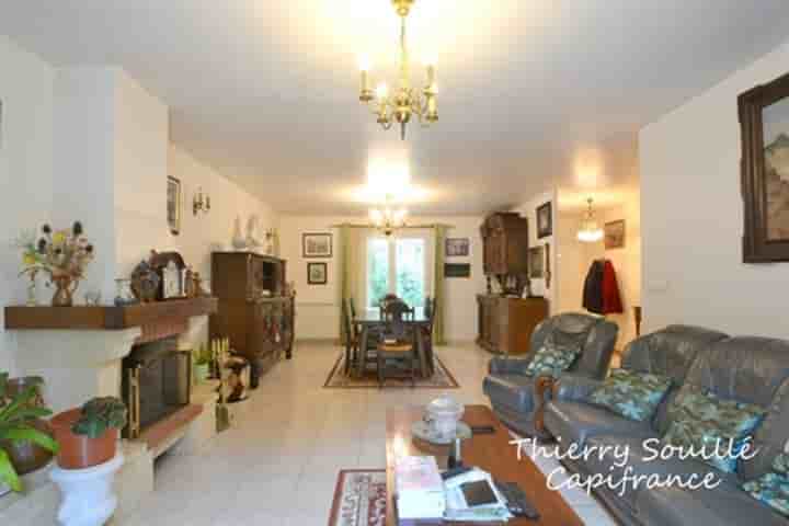 House for sale in Saint-Seurin-sur-lIsle