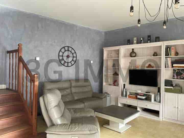 House for sale in Saint-Denis-de-Pile