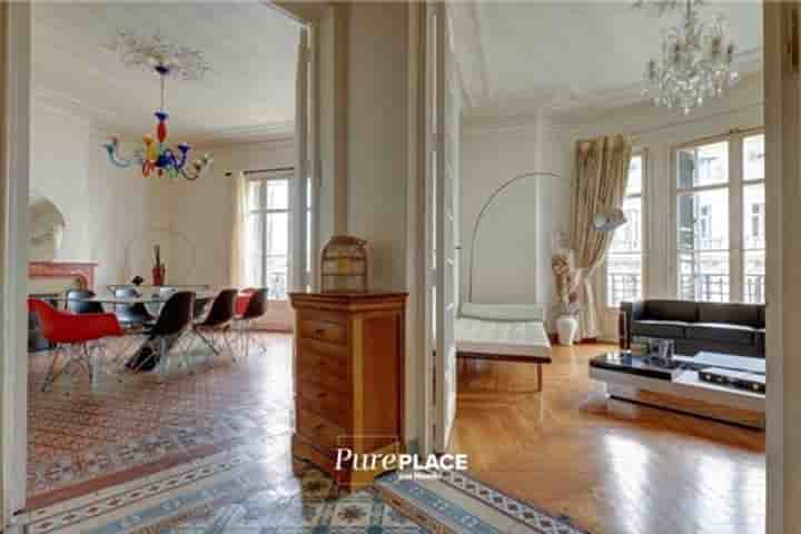 Apartment for sale in Marseille