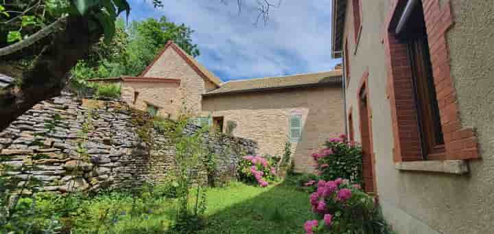 House for sale in Cluny