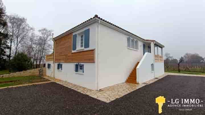 House for sale in Saint-Genis-de-Saintonge