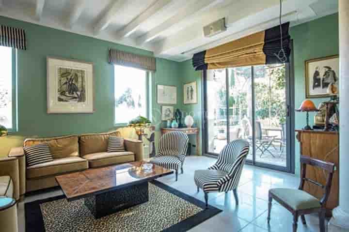 House for sale in Lagnes