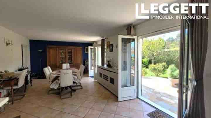 House for sale in Saint-Arnoult-en-Yvelines