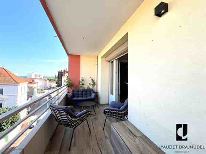 Apartment for sale in Roanne