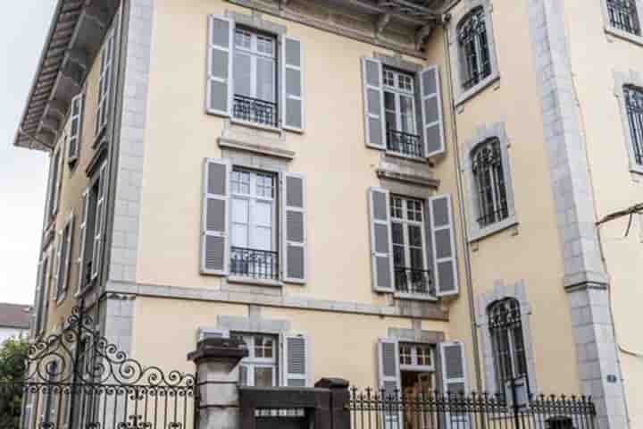 Apartment for sale in Pau