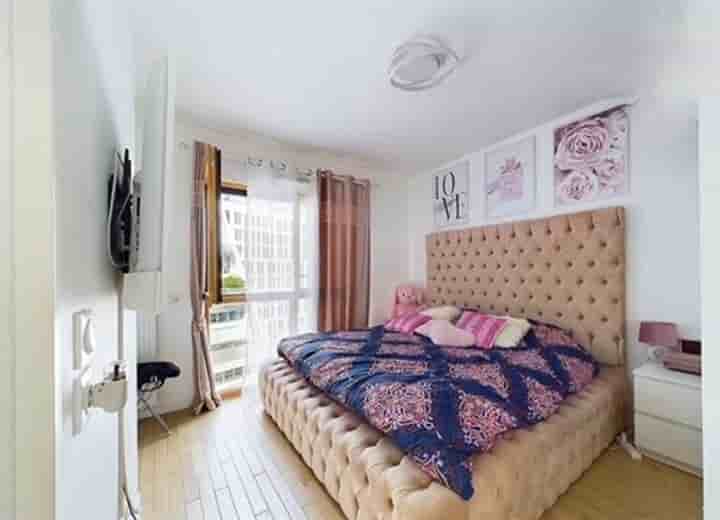 Apartment for sale in Nanterre