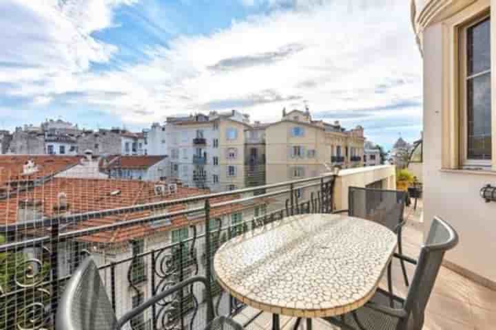 Apartment for sale in Nice