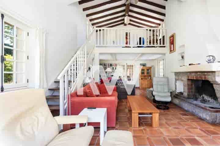 House for sale in Montauroux