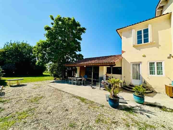 Hus till salu i Villeneuve-sur-Lot