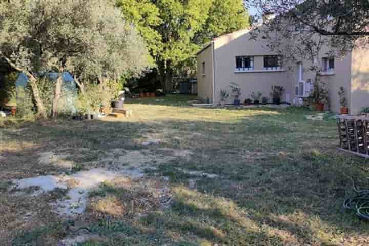 Outro para venda em Uzès