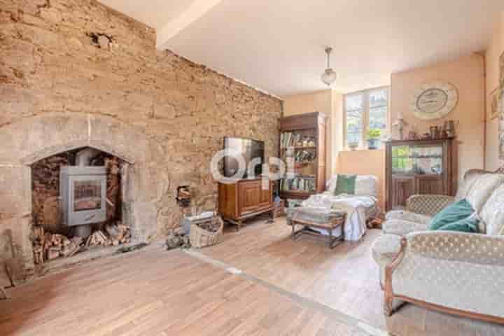 House for sale in Châteauneuf-la-Forêt