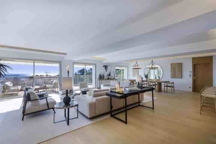 House for sale in Cannes