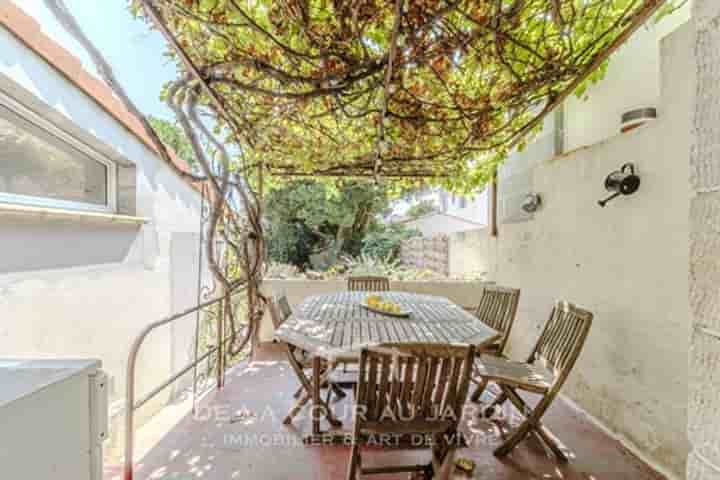 House for sale in La Rochelle