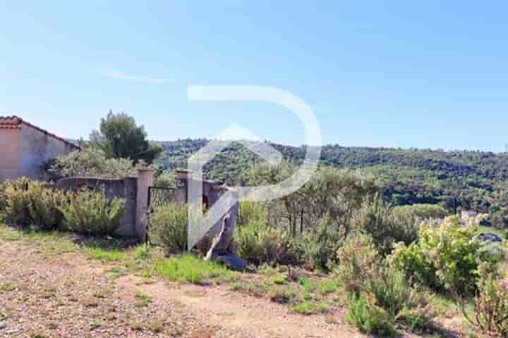 House for sale in Esparron