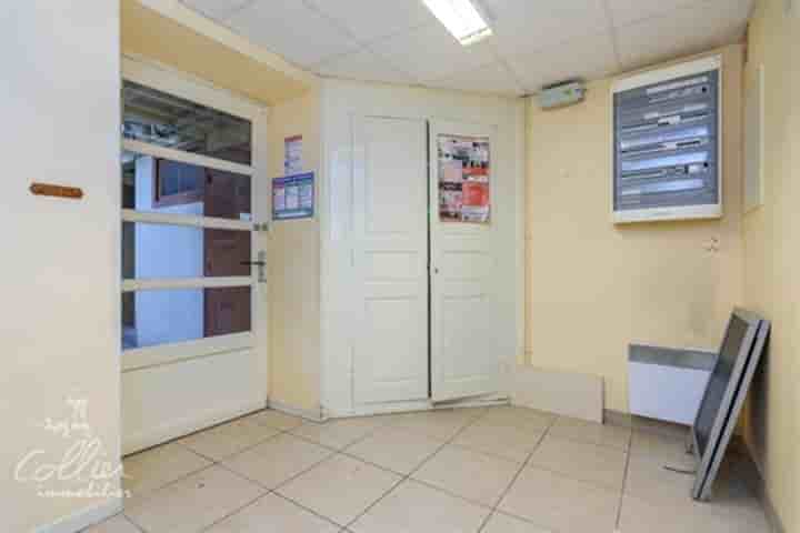 property.type.building in vendita a Buxy