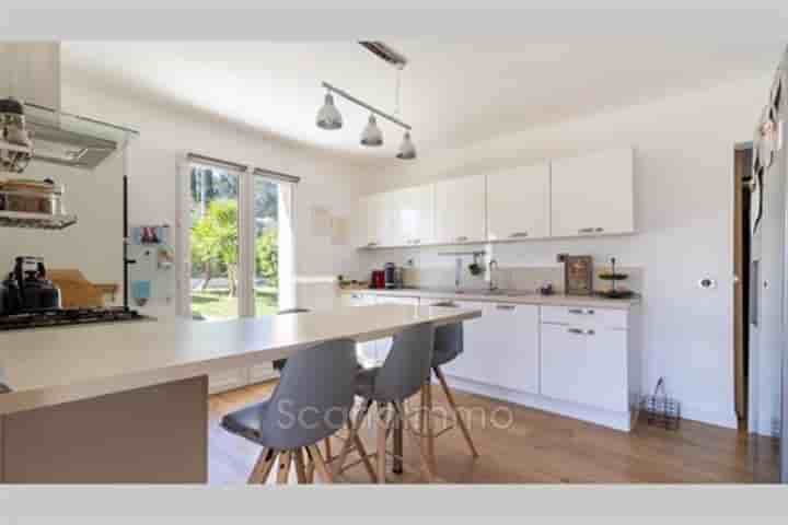 House for sale in Roquebrune-sur-Argens