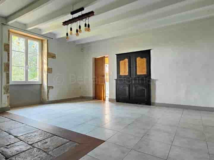House for sale in Sauzé-Vaussais