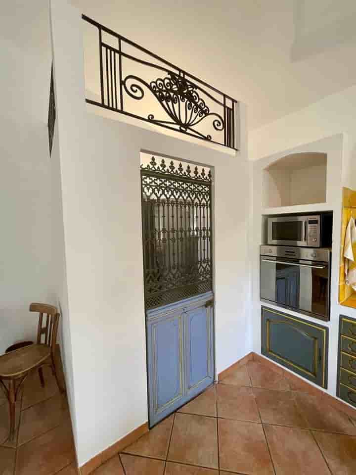House for sale in Cotignac