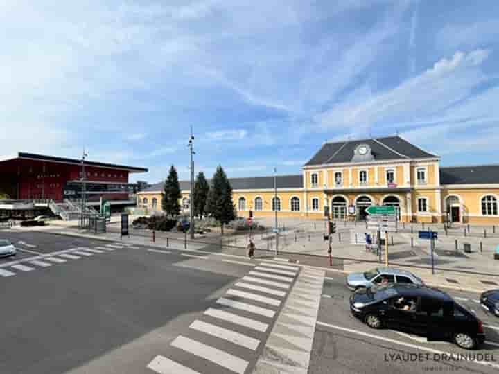 Lägenhet till salu i Roanne