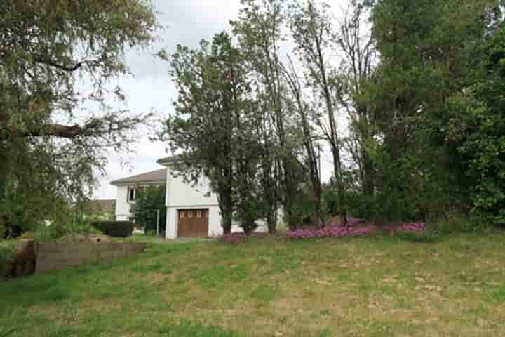 House for sale in Châtelus-Malvaleix