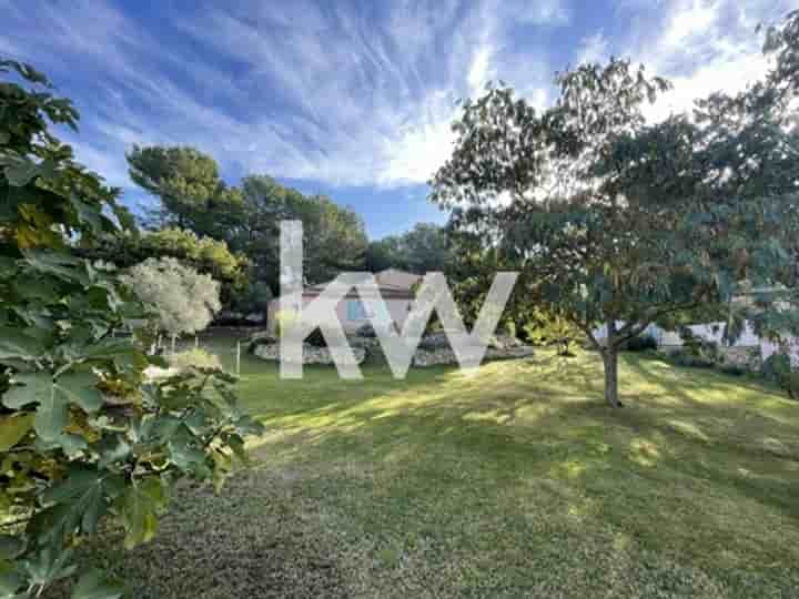 House for sale in Rognes