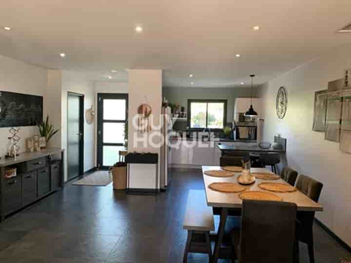 House for sale in Saint-Nazaire-dAude