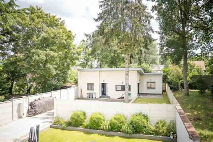 House for sale in Beauchamp