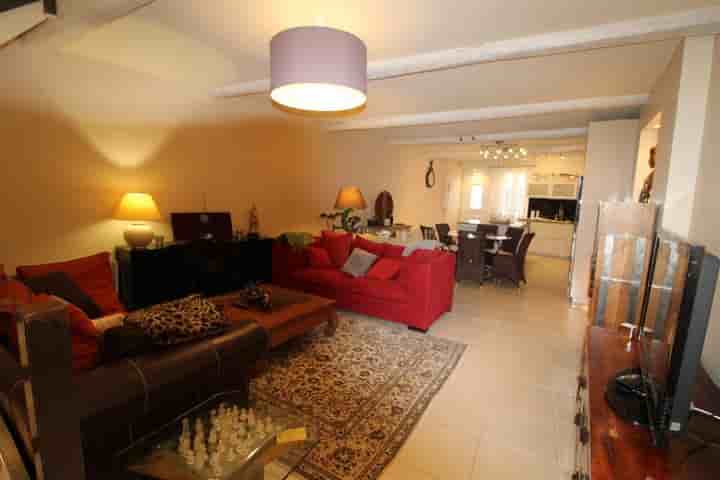 House for sale in Lagrasse