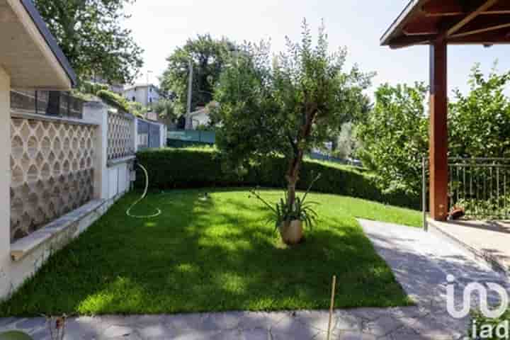 House for sale in Mosciano SantAngelo