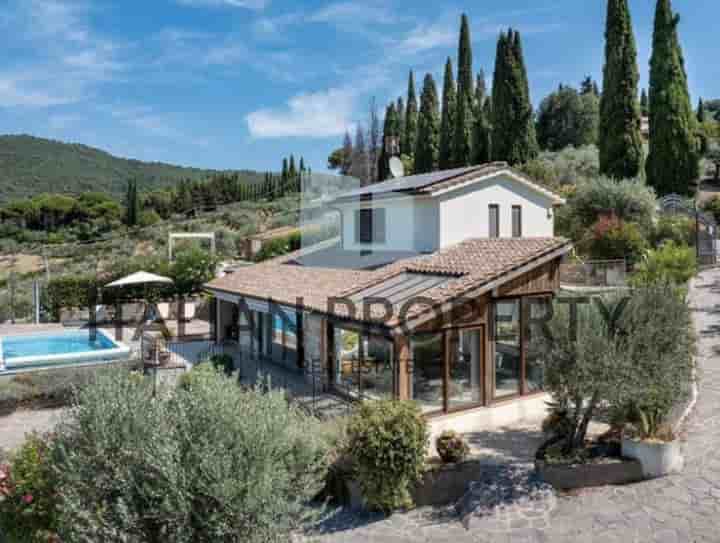 House for sale in Passignano sul Trasimeno