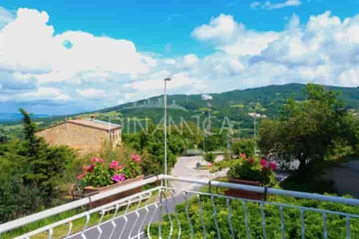 House for sale in Pomarance