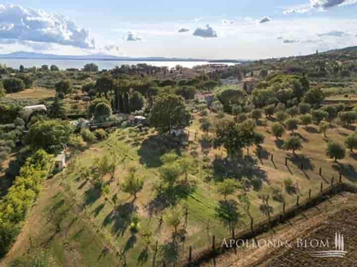 Hus till salu i Passignano sul Trasimeno