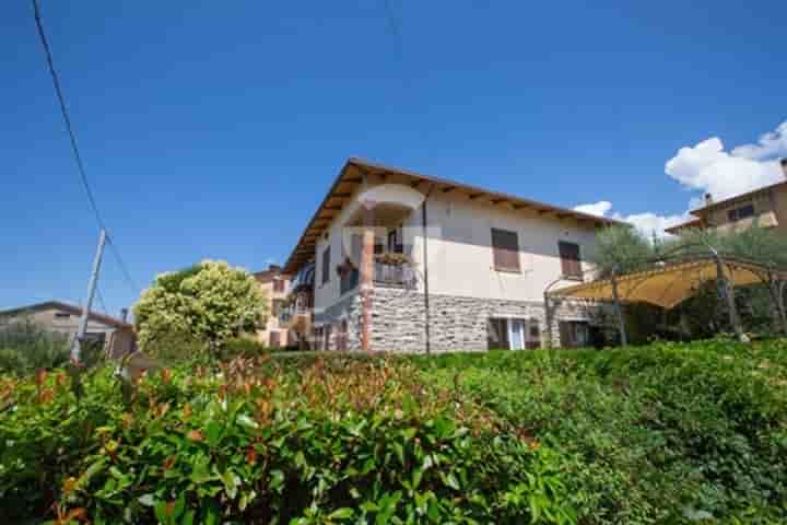 House for sale in Passignano sul Trasimeno