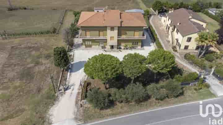 property.type.building till salu i Treia