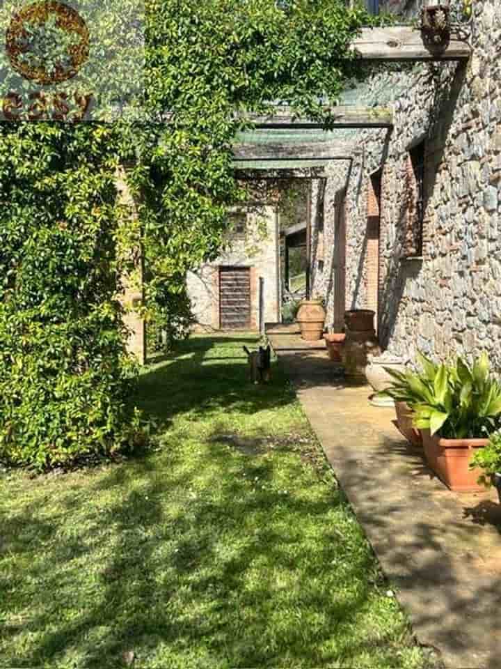 Casa en venta en Massarosa