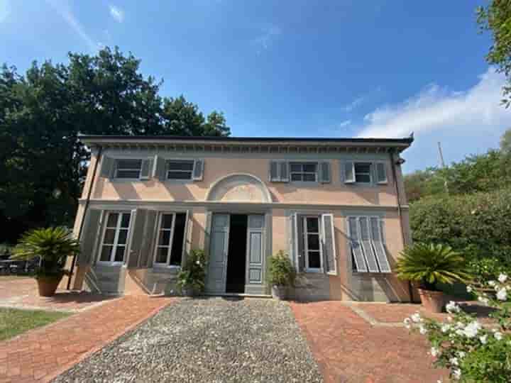 Casa en venta en Lucca