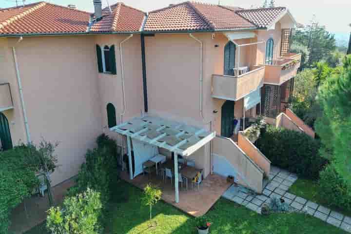 Casa in vendita a Castiglioncello