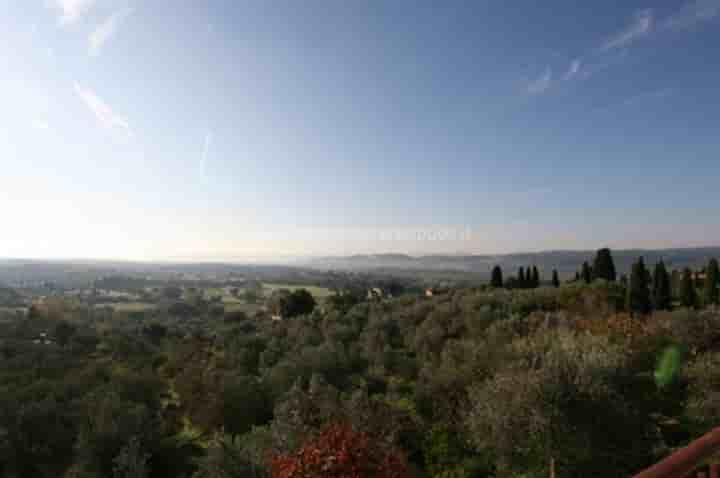 House for sale in Lucignano