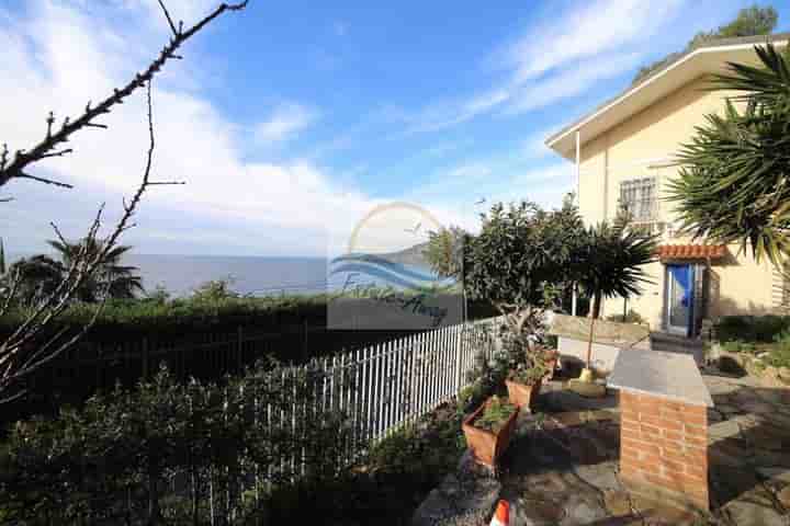 House for sale in Ospedaletti