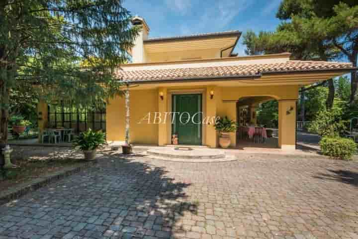 Casa en venta en Fano